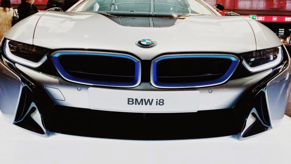Mașina mea preferată e acum un BMW i8
